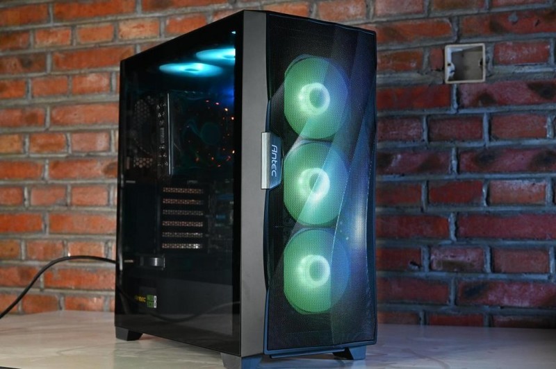 风道设计独特，外观简约时尚，安钛克DF 700 Flux机箱体验