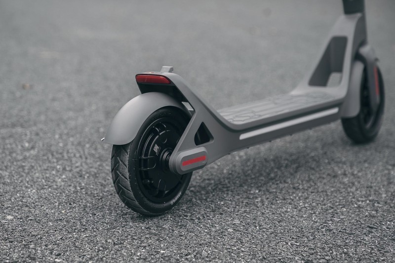 华为智选上架电动滑板车，上下班通勤它能靠得住吗？