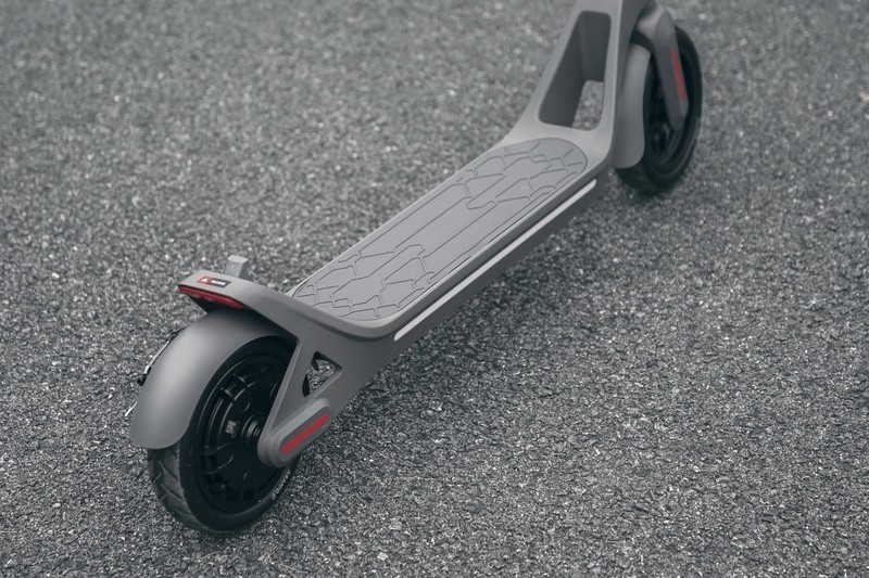 华为智选上架电动滑板车，上下班通勤它能靠得住吗？