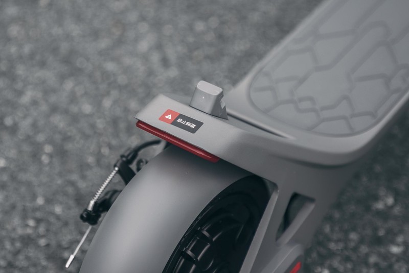 华为智选上架电动滑板车，上下班通勤它能靠得住吗？