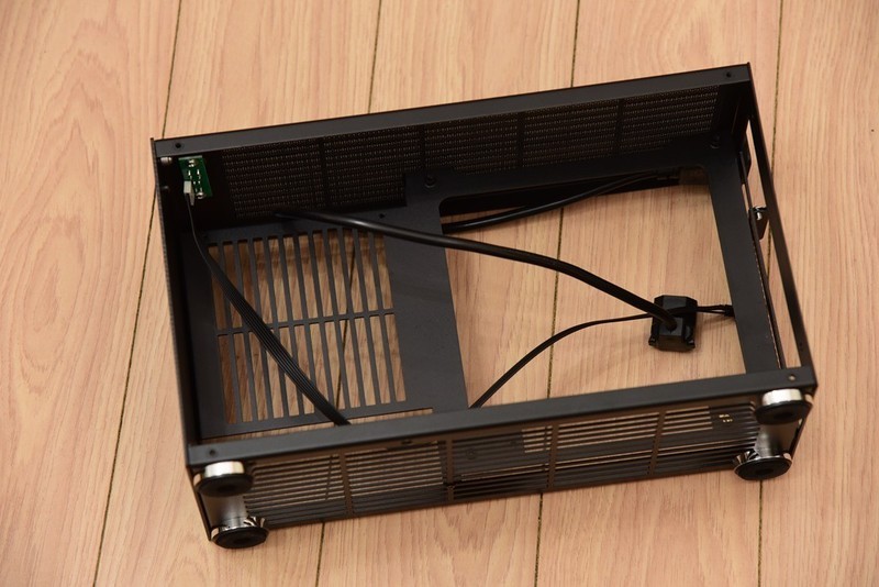 618装一台帅气的ITX主机！6.5L小钢炮打败全国98%电脑