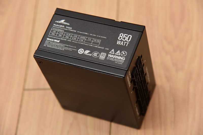 618装一台帅气的ITX主机！6.5L小钢炮打败全国98%电脑