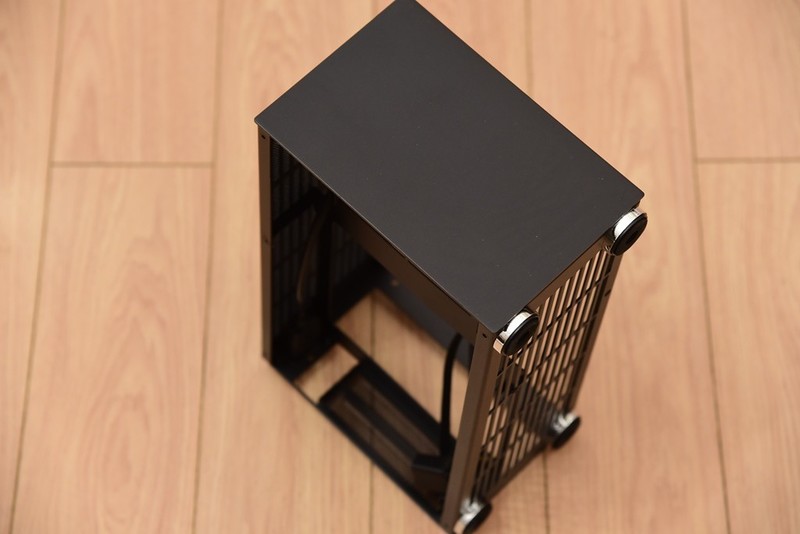 618装一台帅气的ITX主机！6.5L小钢炮打败全国98%电脑