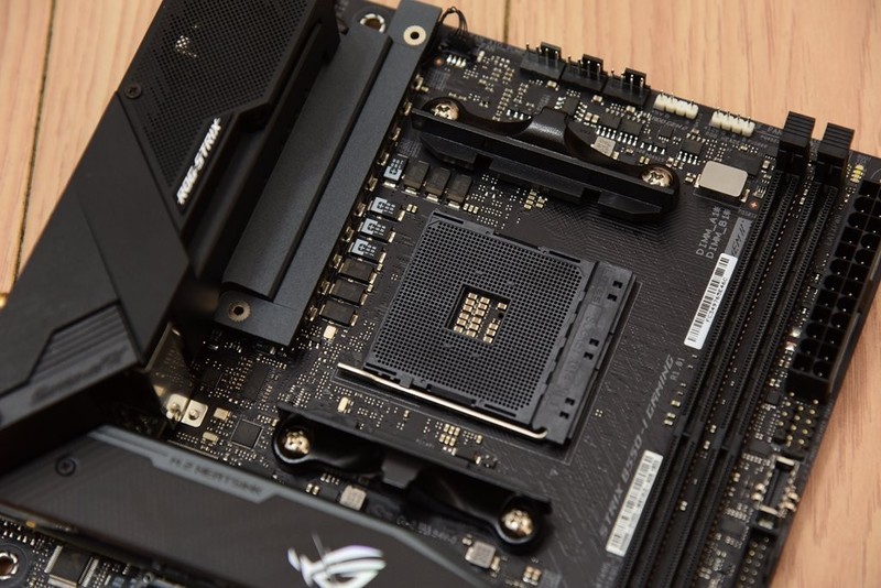 618装一台帅气的ITX主机！6.5L小钢炮打败全国98%电脑