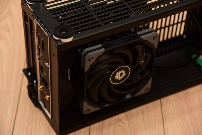 618装一台帅气的ITX主机！6.5L小钢炮打败全国98%电脑