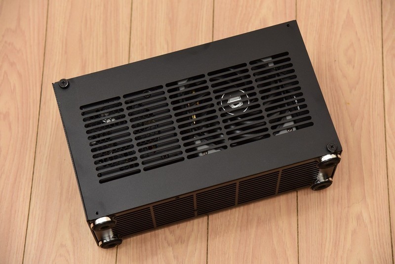 618装一台帅气的ITX主机！6.5L小钢炮打败全国98%电脑