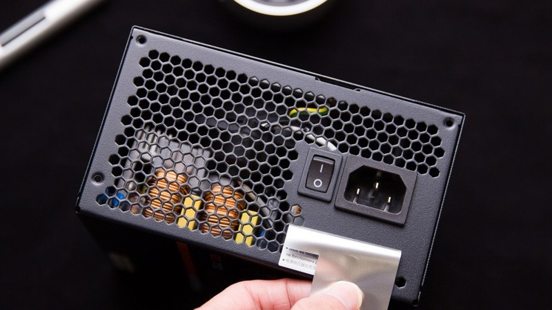 风扇智能停转，骨伽这款750W电源太赞了