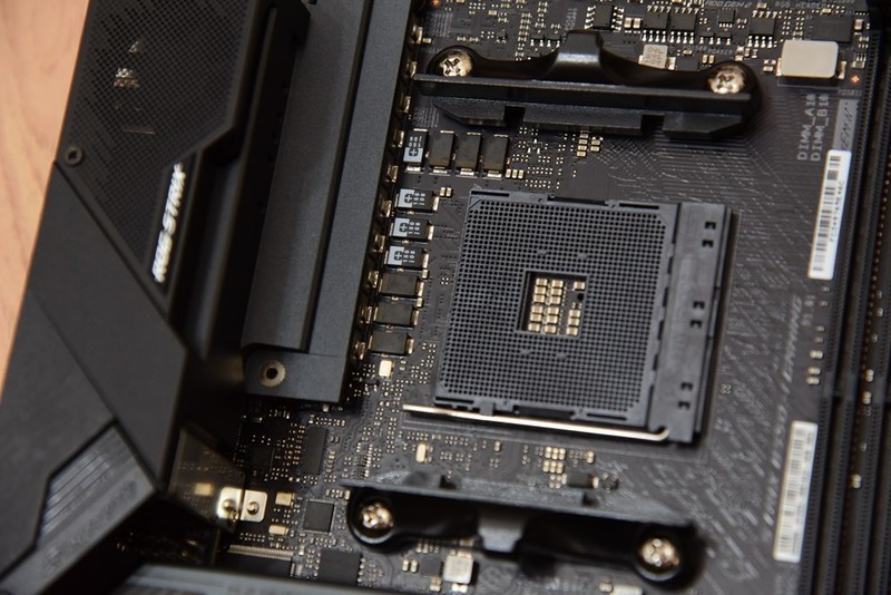 618装一台帅气的ITX主机！6.5L小钢炮打败全国98%电脑