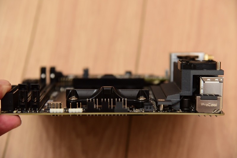 618装一台帅气的ITX主机！6.5L小钢炮打败全国98%电脑