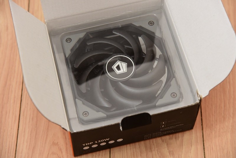 618装一台帅气的ITX主机！6.5L小钢炮打败全国98%电脑