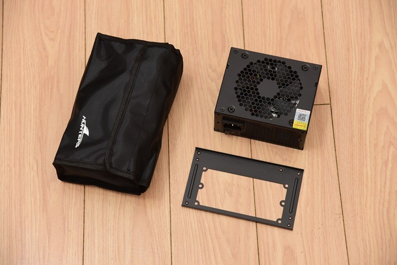 618装一台帅气的ITX主机！6.5L小钢炮打败全国98%电脑