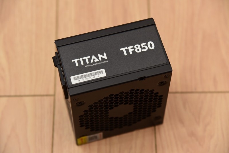 618装一台帅气的ITX主机！6.5L小钢炮打败全国98%电脑