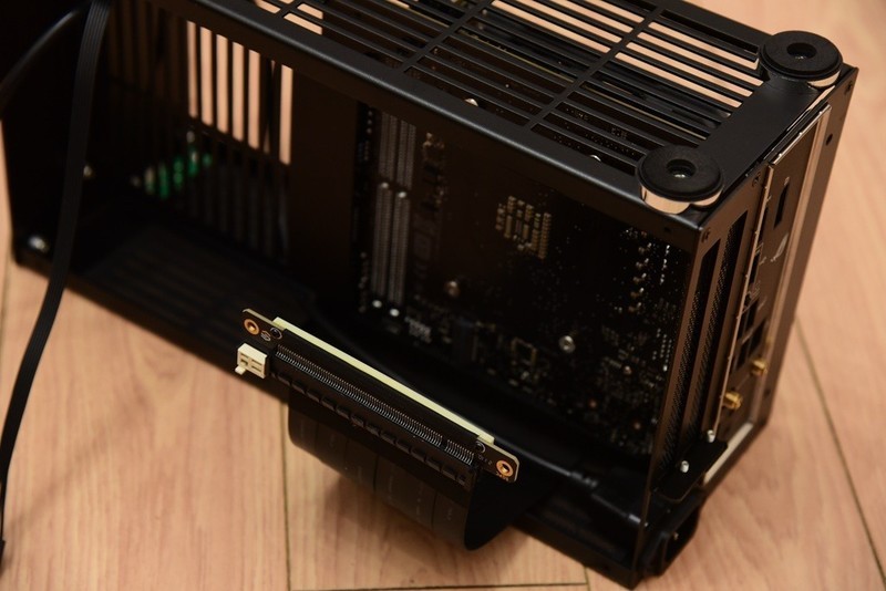 618装一台帅气的ITX主机！6.5L小钢炮打败全国98%电脑