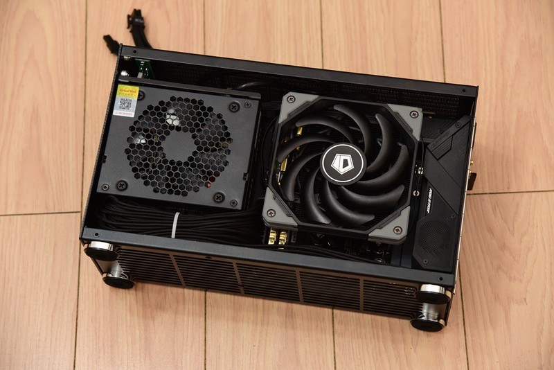 618装一台帅气的ITX主机！6.5L小钢炮打败全国98%电脑