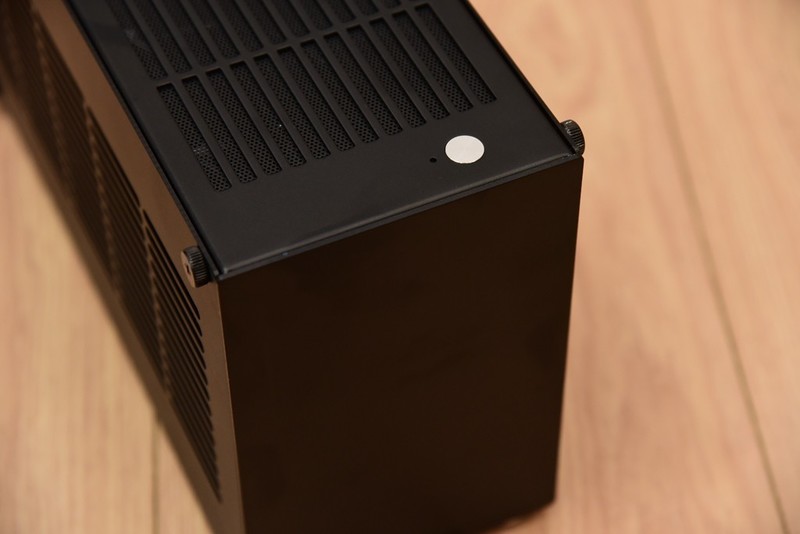 618装一台帅气的ITX主机！6.5L小钢炮打败全国98%电脑