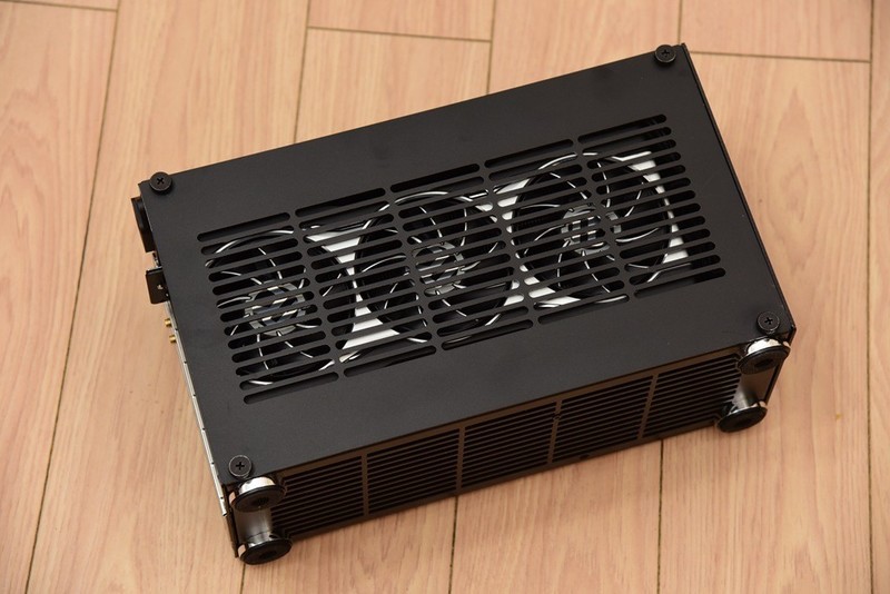 618装一台帅气的ITX主机！6.5L小钢炮打败全国98%电脑