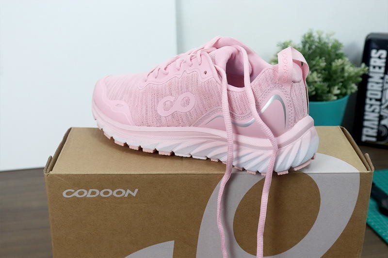 弹软透气，防滑增高，咕咚10K悦弹跑鞋体验