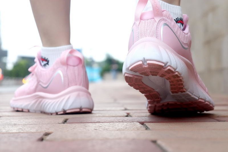 弹软透气，防滑增高，咕咚10K悦弹跑鞋体验