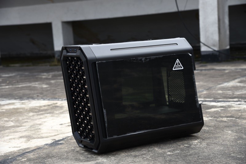 经典抽拉式机箱的延续---安钛克DARK CUBE机箱入手装机记