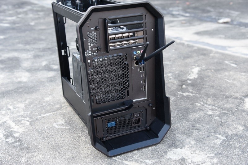 经典抽拉式机箱的延续---安钛克DARK CUBE机箱入手装机记