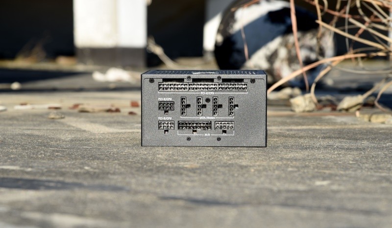 经典抽拉式机箱的延续---安钛克DARK CUBE机箱入手装机记