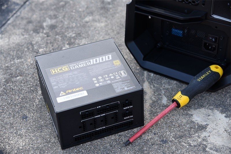 经典抽拉式机箱的延续---安钛克DARK CUBE机箱入手装机记