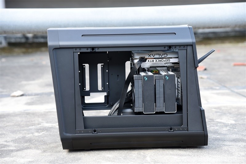 经典抽拉式机箱的延续---安钛克DARK CUBE机箱入手装机记