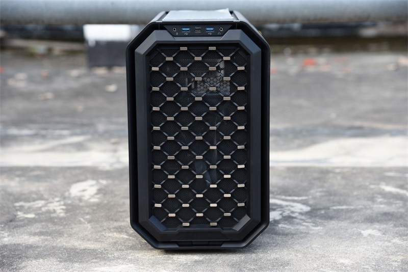 经典抽拉式机箱的延续---安钛克DARK CUBE机箱入手装机记