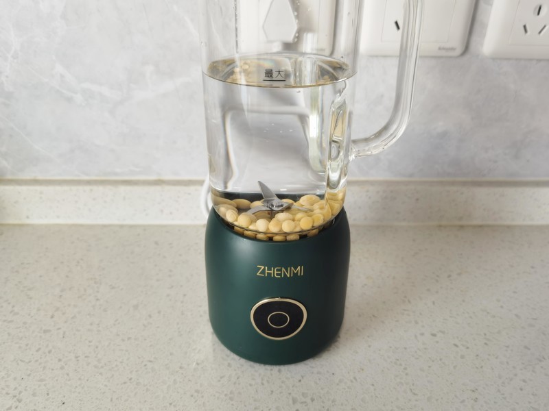 小巧轻盈、干豆直打无残渣，臻米豆浆机P2开箱测评