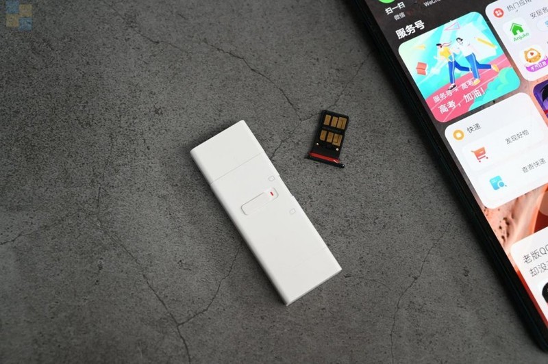 更好用的华为机型扩展卡，速度也挺快，大华NM存储卡上手