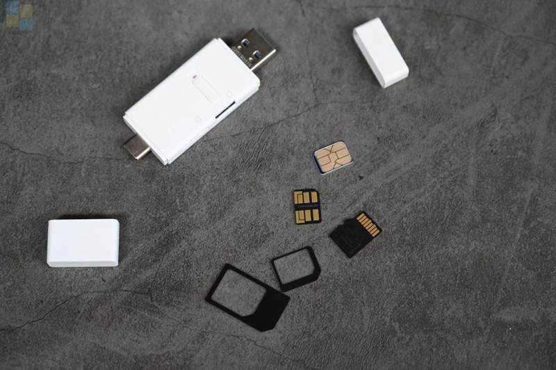 更好用的华为机型扩展卡，速度也挺快，大华NM存储卡上手