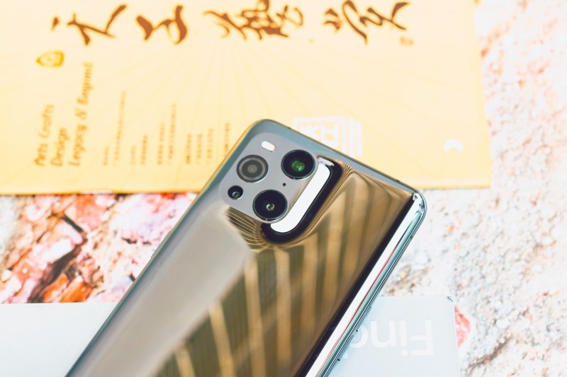 OPPO Find X3 Pro测评：75W高分+10亿色双主摄，不愧是旗舰新标杆