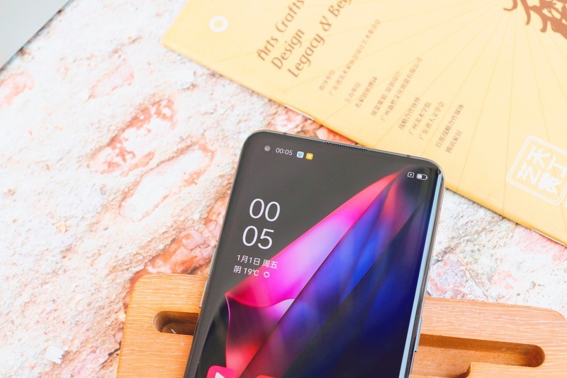 OPPO Find X3 Pro测评：75W高分+10亿色双主摄，不愧是旗舰新标杆
