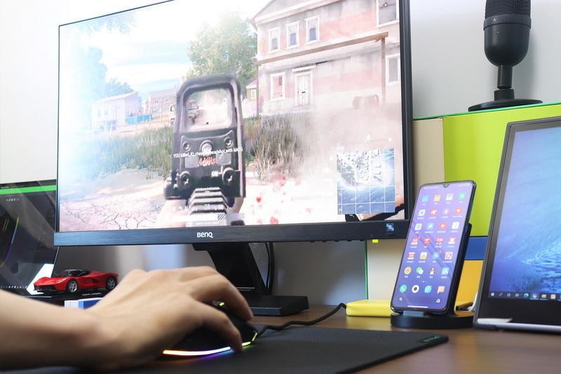 11幻彩区+26K DPI+纵横智能滚轮：雷蛇巴塞利斯蛇V3游戏鼠标体验