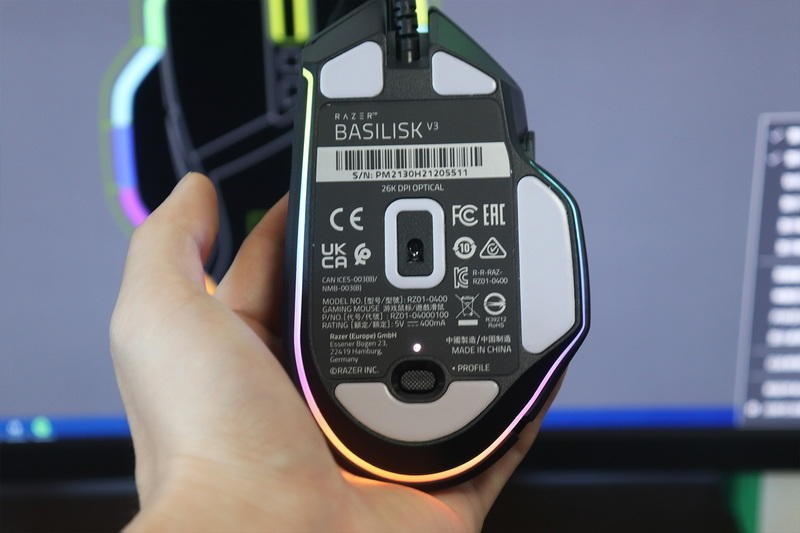 11幻彩区+26K DPI+纵横智能滚轮：雷蛇巴塞利斯蛇V3游戏鼠标体验