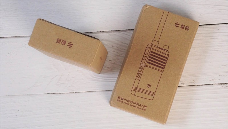 短距离通讯神器！极蜂新品对讲机首测：要成自驾游车主的最爱