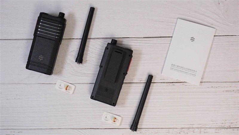 短距离通讯神器！极蜂新品对讲机首测：要成自驾游车主的最爱