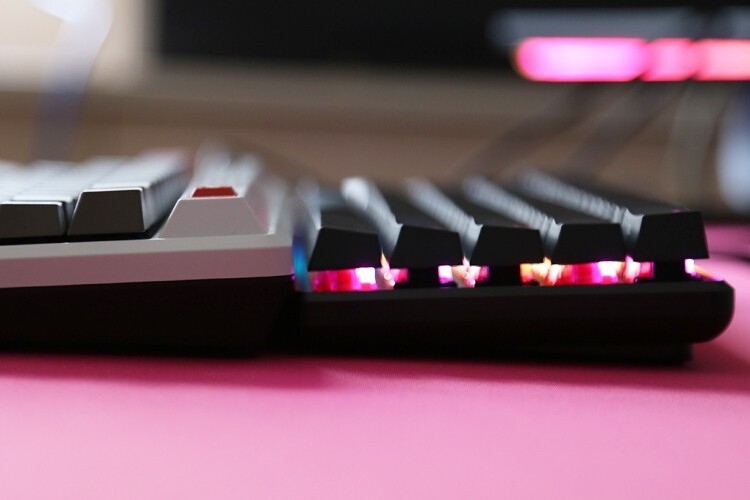 桌面美学新主义：HyperX起源60机械键盘开箱 Origins 60