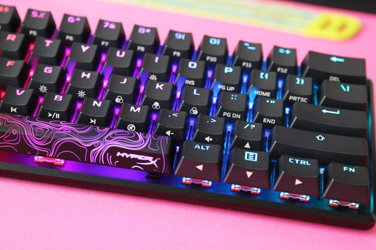 桌面美学新主义：HyperX起源60机械键盘开箱 Origins 60