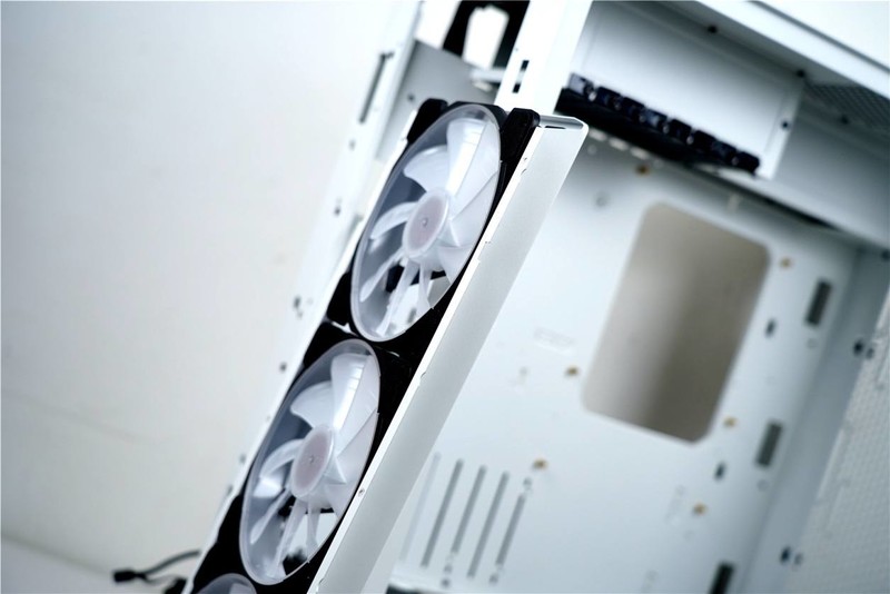 无压力运行《赛博朋克2077》，这套配置足够可以做得到