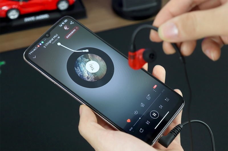 均衡高解析，低音有味道，森海塞尔IE 100 PRO入耳式监听耳机体验