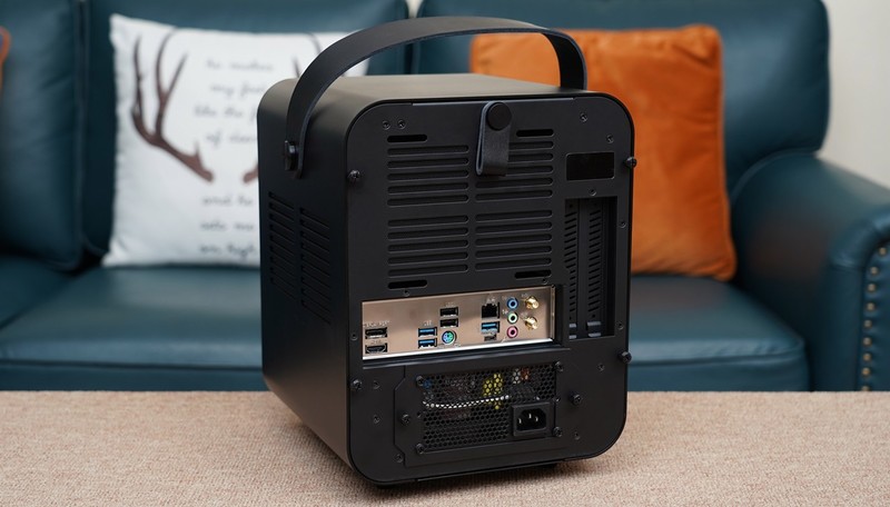 显卡太贵买不起？用AMD 5700G打造的暗黑二重制版ITX主机分享