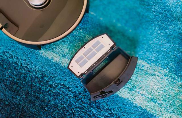 连垃圾都懒得倒，由利扫地机器人评测：垃圾自动收集，一月一次