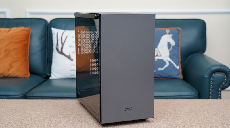 游戏学习两相宜？毕业季打造的高性能电脑主机分享