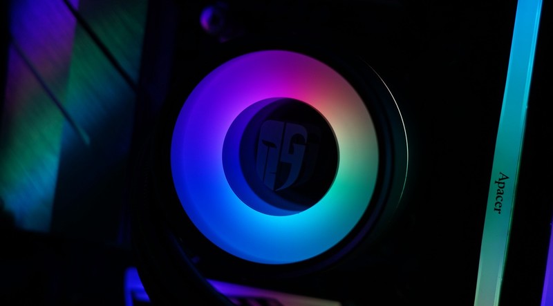 游戏学习两相宜？毕业季打造的高性能电脑主机分享