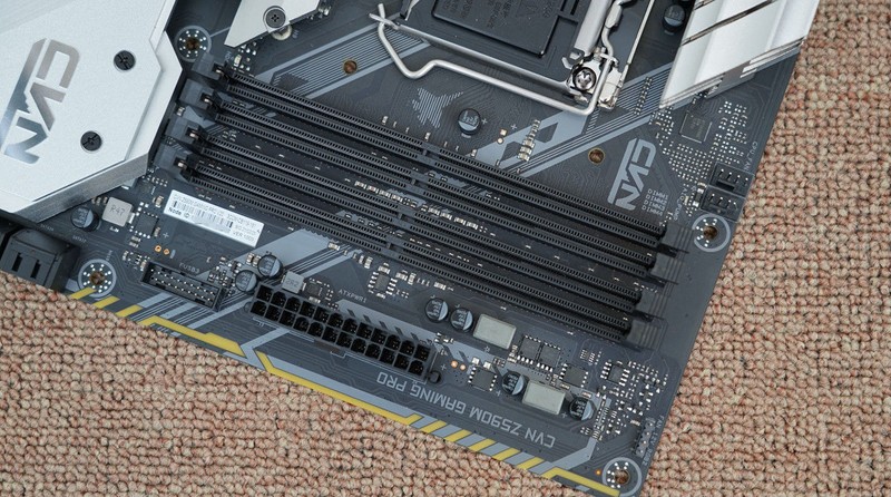 游戏学习两相宜？毕业季打造的高性能电脑主机分享