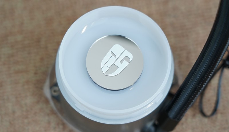 游戏学习两相宜？毕业季打造的高性能电脑主机分享