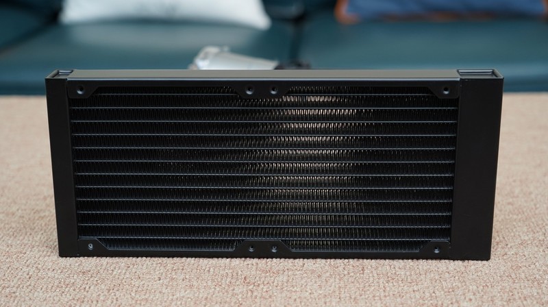 游戏学习两相宜？毕业季打造的高性能电脑主机分享