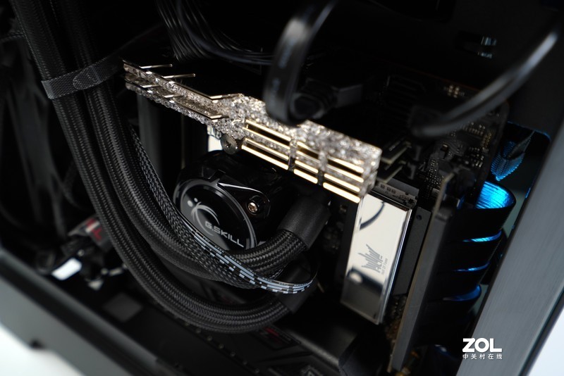 支持280mm水冷，芝奇首款机箱Z5i MINI-ITX装机初体验