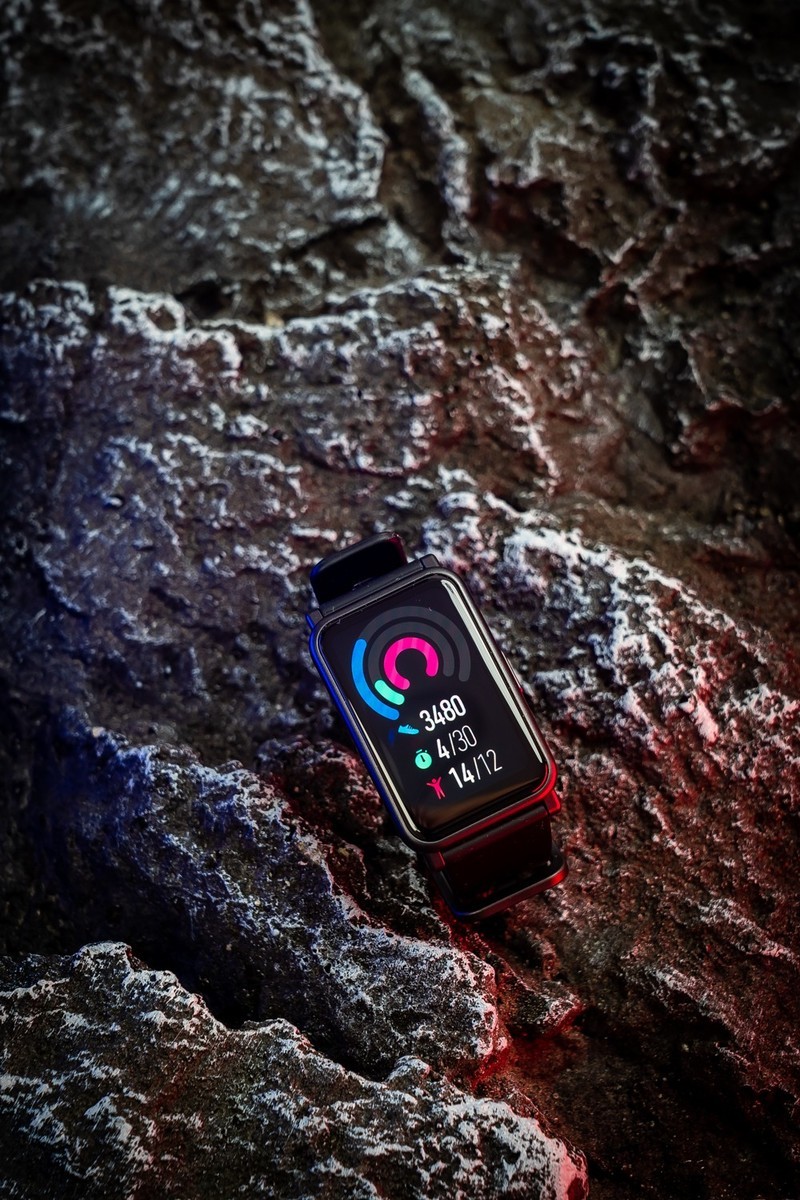 荣耀手表ES好不好用？网友：大号手环也配卖599元？试过后，真香！